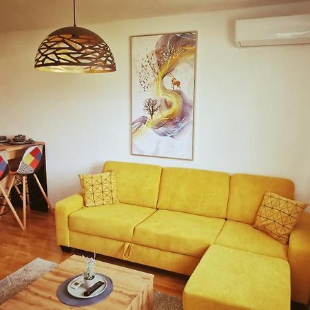 Apartman Varenica Apartment Добой Екстериор снимка