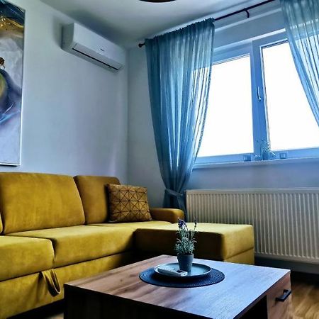 Apartman Varenica Apartment Добой Екстериор снимка
